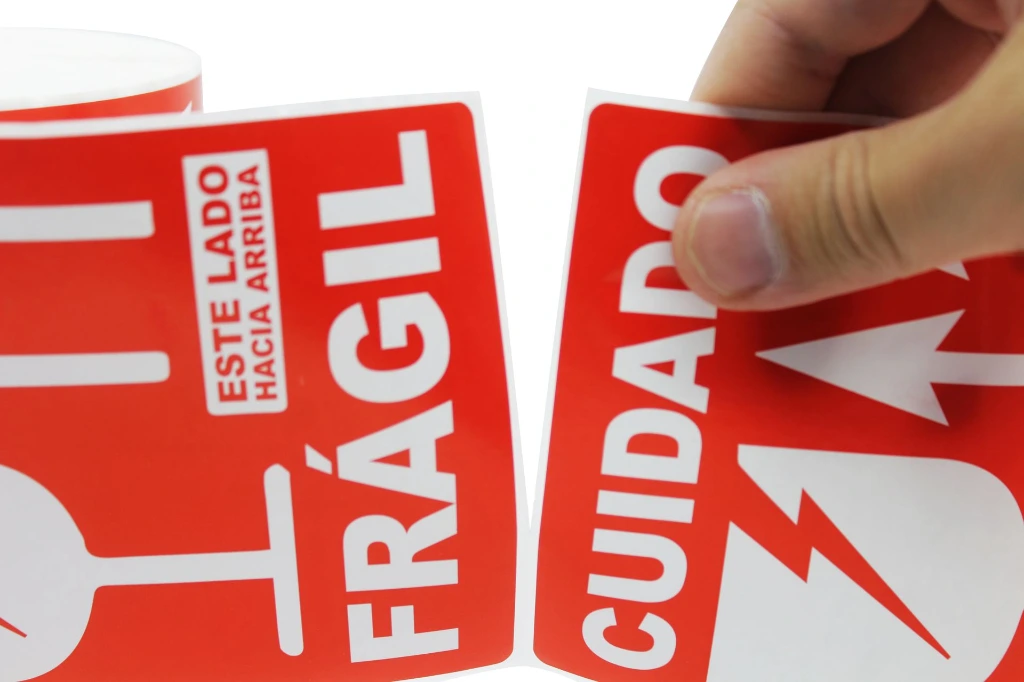 Etiqueta_CUIDADO_FRÁGIL_102x152_USO_1_XXXXX102152CS2206281235.webp