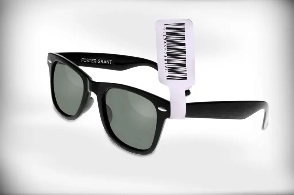 Etiqueta_Joyeria_63x22_USO_3_063022BB091P0000C1G1K5.webp